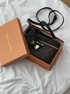 Сумка жіноча Louis Vuitton Classic Lambskin Коричневий без цепочки