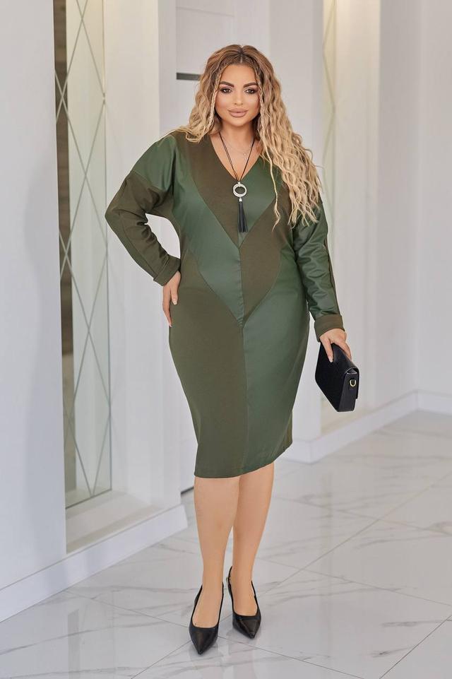 сукня з довгими рукавами