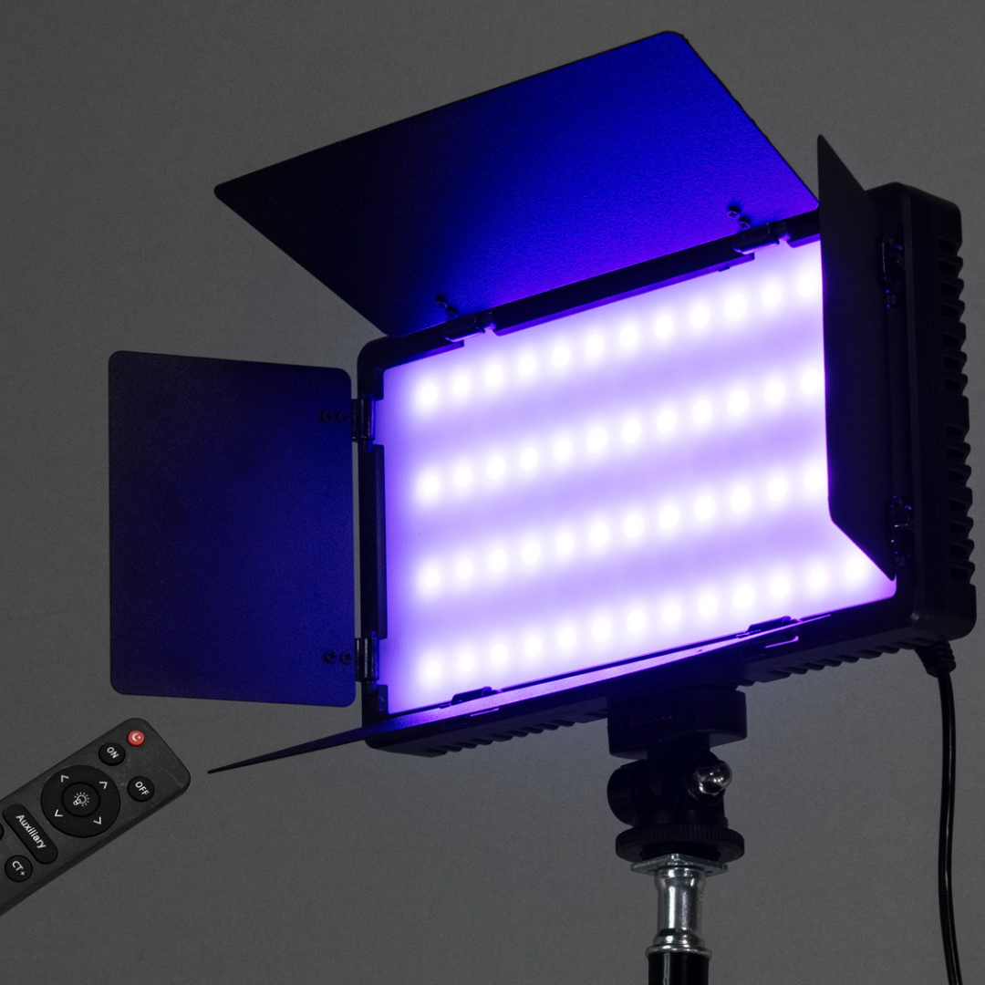 Студійне світло з пультом та різними кольорами SL-LED-600RGB