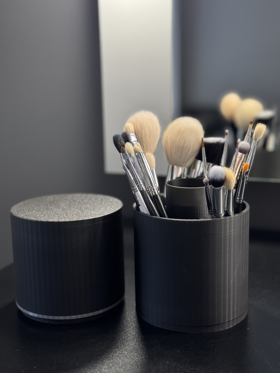 Тубус для пензлів візажиста makeup