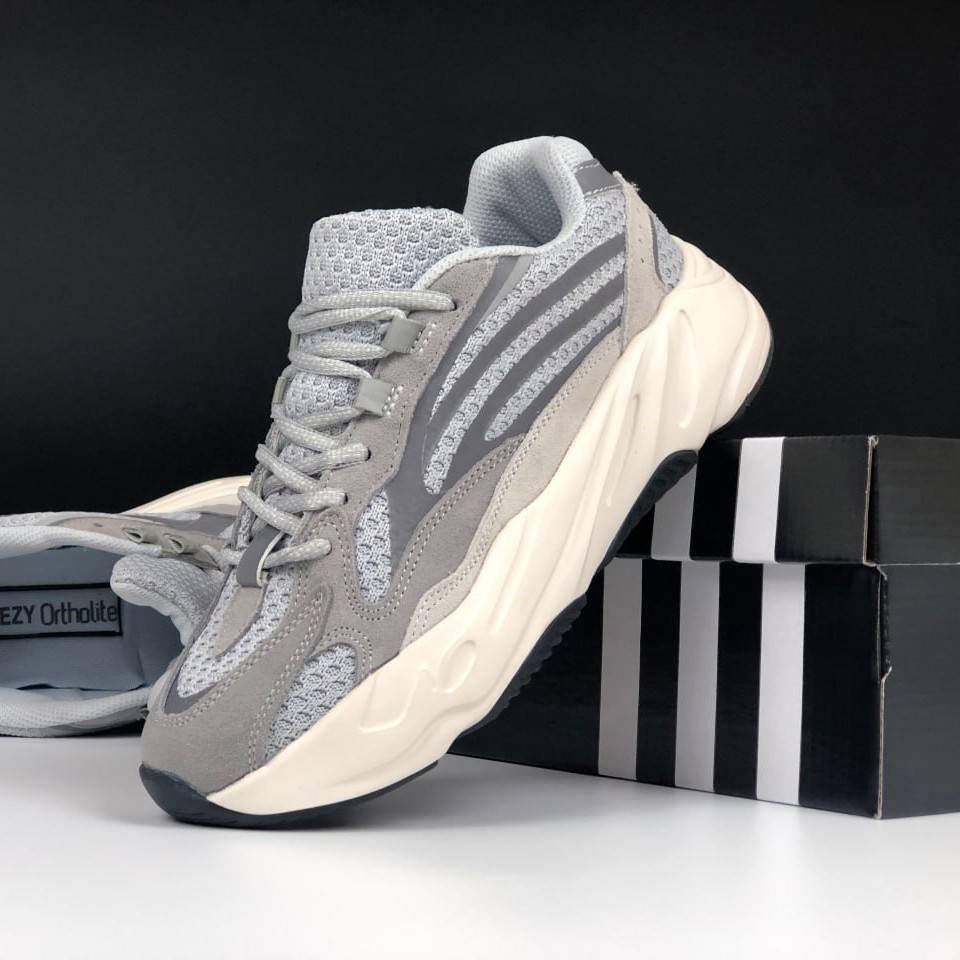 Жіночі кросівки Adidas Yeezy сіточка молодіжні літні сірі