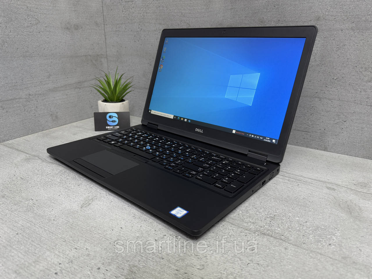 Стильний ноутбук Dell 5580 i5-7300u 8gb ddr4 256gb ssd 15.6" FullHD ips