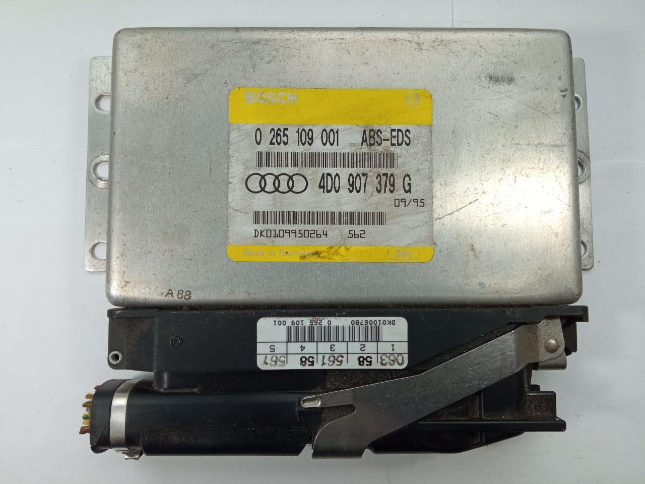 Електронний блок керування Audi Bosch 0 265 109 001 / 0265109001 / 4D0 907 379 G / 4D0907379G