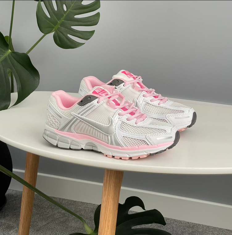 Жіночі кросівки Nike Vomero Zoom 5 White Pink Найк Вомеро білі з рожевим весна для дівчат модні