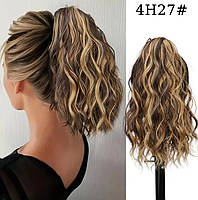 Штучний хвіст хвилястий шиньйон на крабі русявий з міллеруванням в блонд 33 см