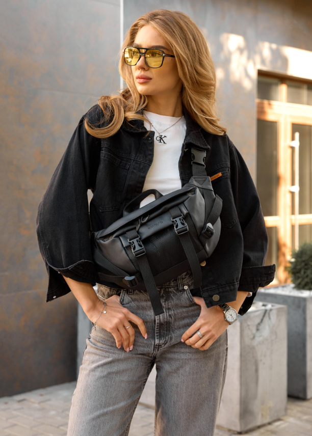 Повседневная вместительная черная стильная сумка бананка женская из экокожи, Жіноча поясная сумка бананка, фото 1