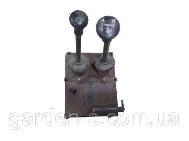 Кришка КПП з важелями в зборі Jinma 404