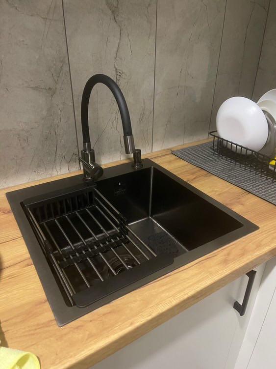 Кухонна мийка Kraft 50×50 PVD (графіт) + змішувач Kraft 3004 PVD з гнучким виливом — комплект для кухні