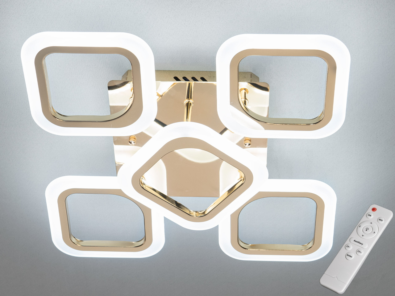 Світлодіодна люстра на пульті, 60 Вт золотистого кольору, фото 1