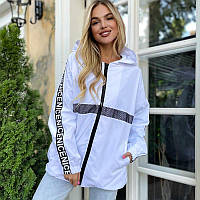 Жіноча вітрівка на змійці з капюшоном