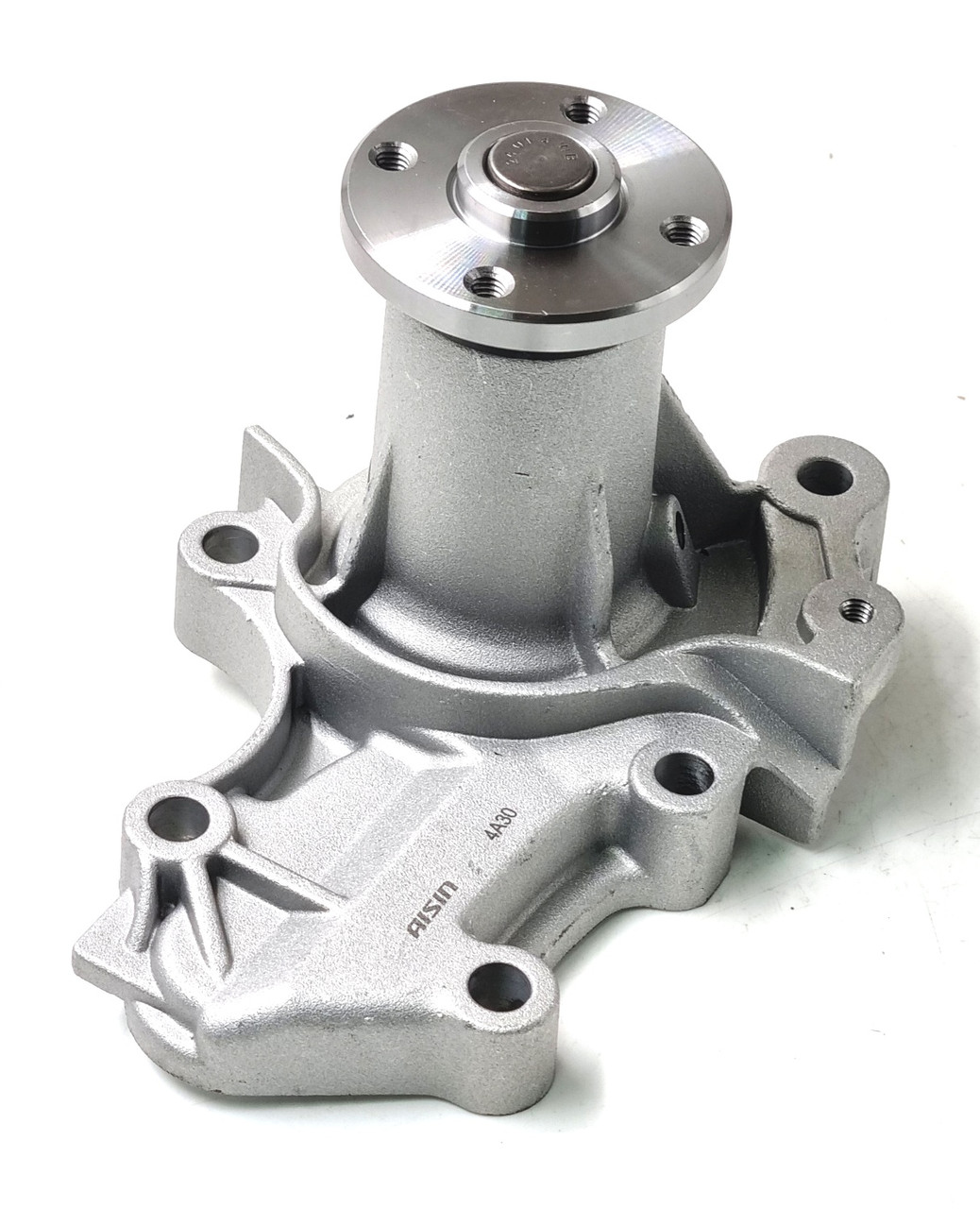 Помпа, насос охолодження AISIN WPM055V Ланцер IX 1.6 2003-2008 MD370803