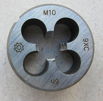 Плашка ( Лерка ) М 10 х 1,5 метрична ДЕРЖСТАНДАРТ 9740 Ферон