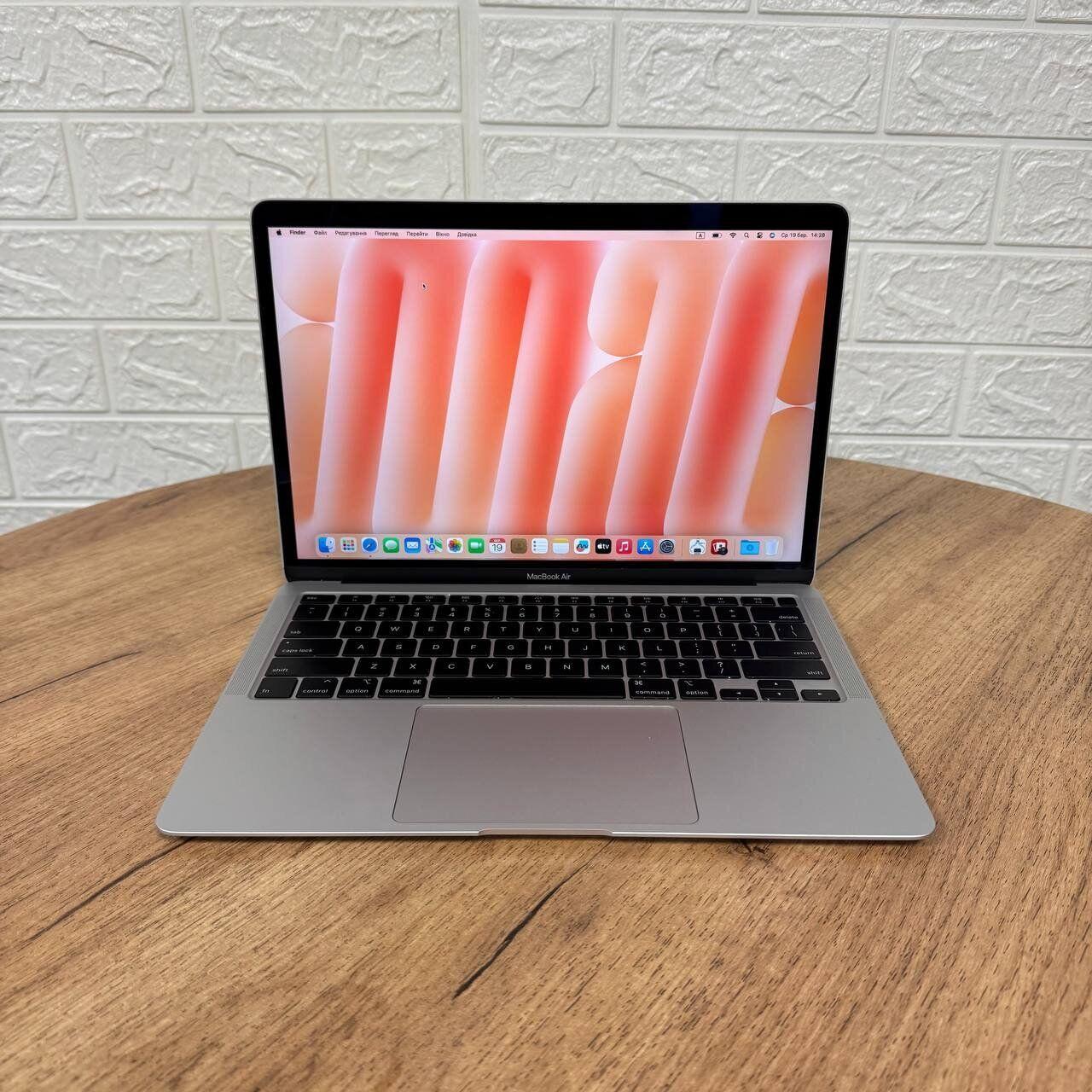 Б/в Ультрабук Б-клас Apple MacBook Air 13 2020 A2179 13.3" 2560x1600| i3-1000G4| 8GB RAM| 256GB SSD| Iris Plus