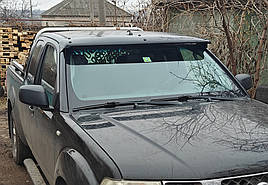Козирьок на лобове скло (на рамі) для Nissan Navara 2006-2015 рр