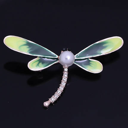 Брошка на золотистій основі бабка з білими стразами та намистиною покрита кольоровою емаллю виробу 60х40 мм, фото 1