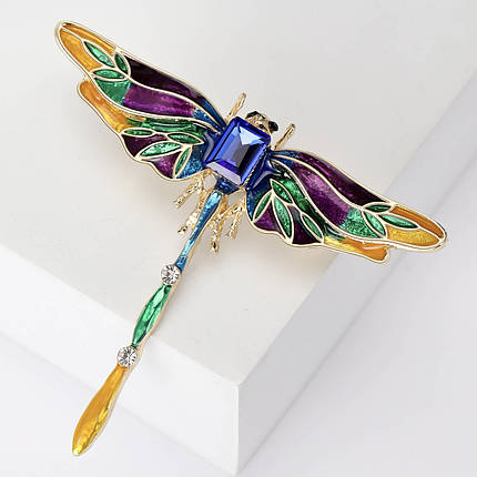 Брошка на золотистій основі бабка із синім кристалом і стразами покрита кольоровою емаллю виробу 60х65 мм, фото 3