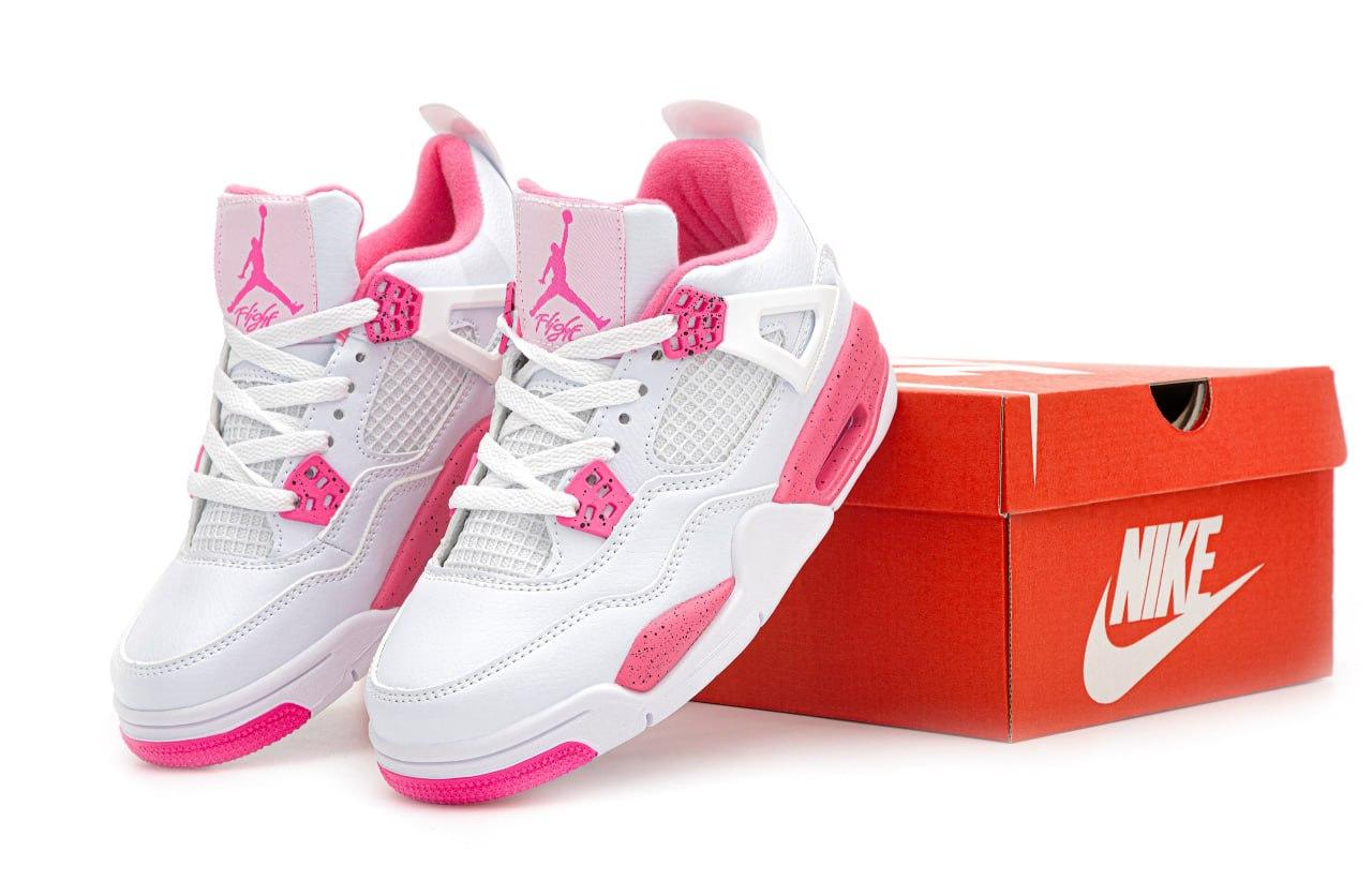 Жіночі білі кросівки Nike Air Jordan 4 Retro