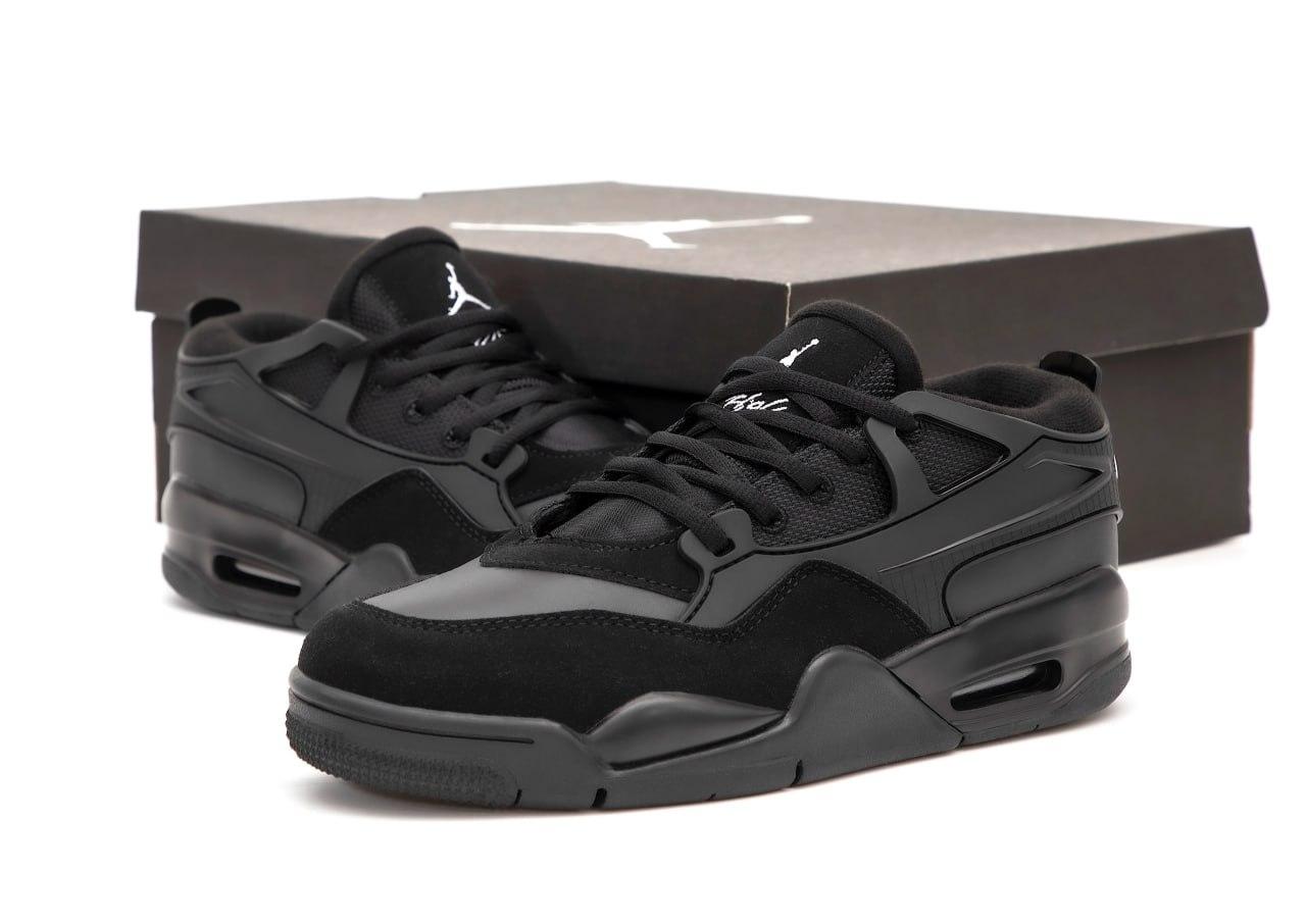 Чоловічі чорні кросівки Nike Air Jordan 4RM