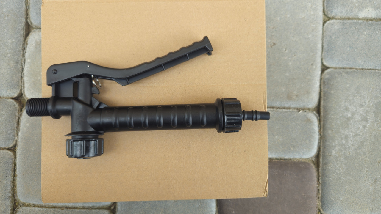 Кран ручка універсальна для будь-якого обприскувача