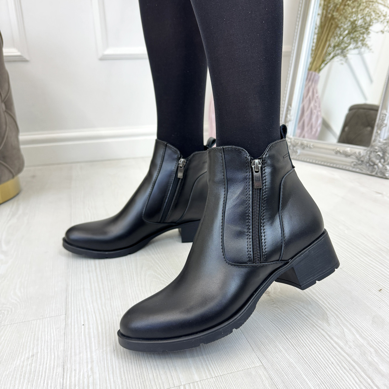 Черевики чорні жіночі шкіряні на невисокому каблуці, фото 1