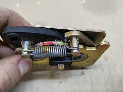 Замок сидіння задній правий NISSAN PRIMERA P12 000064213