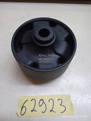 Сайлентблок опори двигуна передній для автомобіля Toyota Corolla 120 000062923