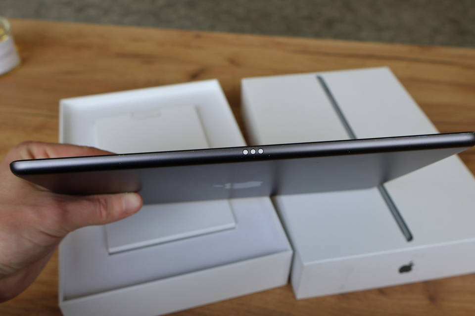 Apple iPad （第9世代）10.2インチ Apple iPad 10.2インチ 第8世代 Wi-Fi 32GB 2020年秋モデル MYL92J/A