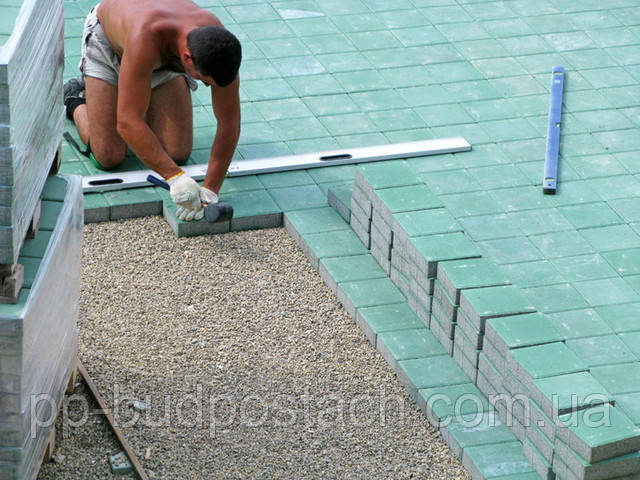 Укладання тротуарної плитки та бруківки на бетонну основу своїми руками