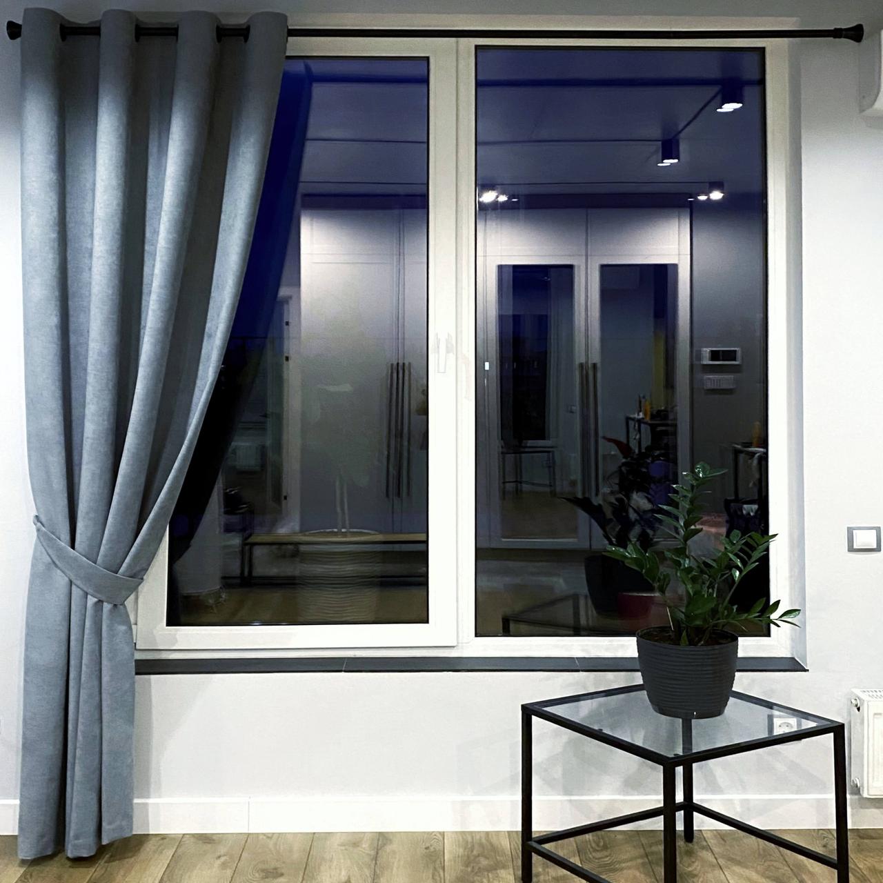 Штора на чорних люверсах 1 шт з підхватом 140х250 см мікровелюр Сіро-синій, фото 1