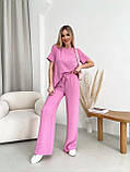 Рожевий жіночий вільний прогулянковий костюм з американського крепу: футболка та штани, фото 2