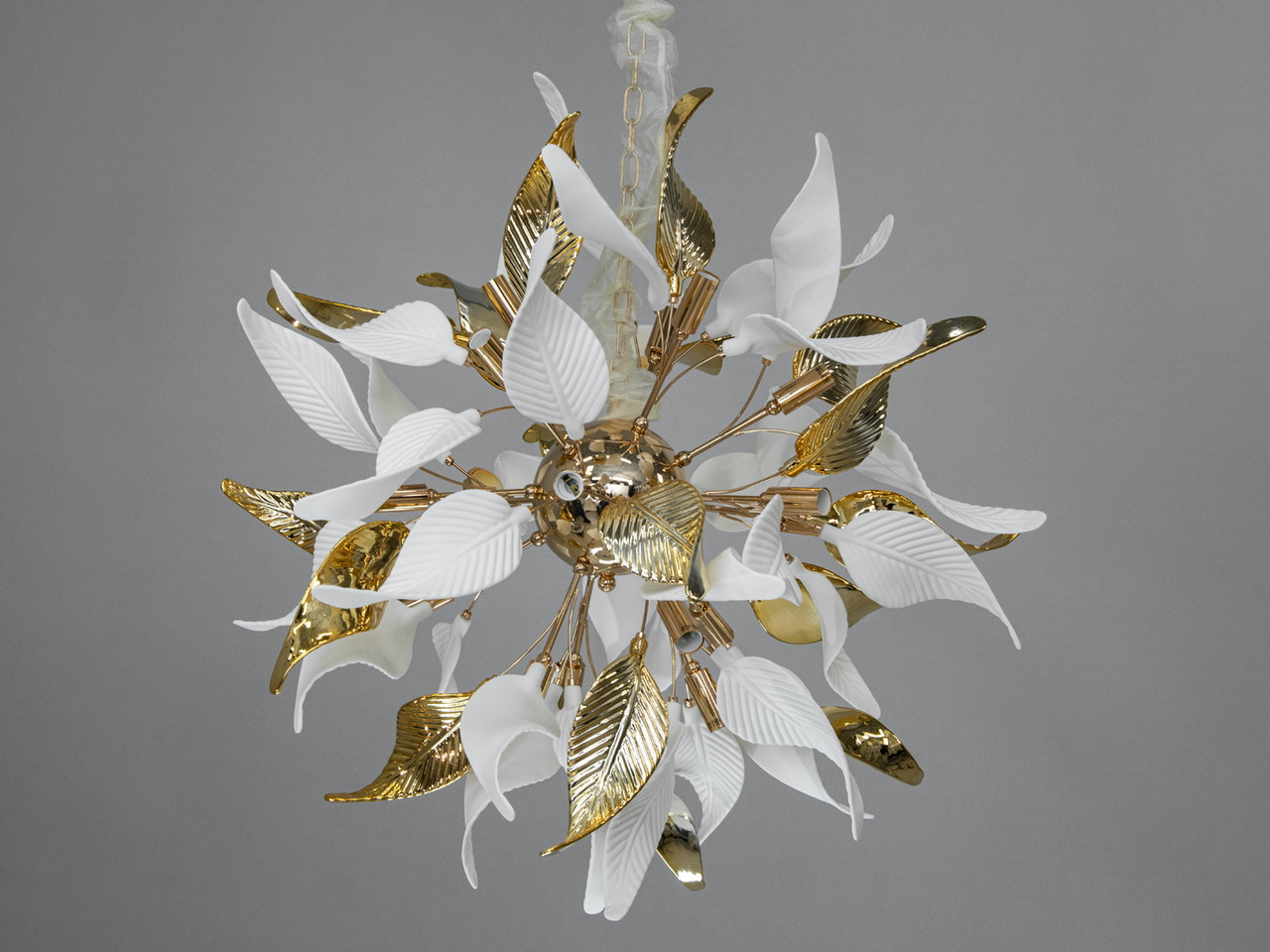 Ппідвісна люстра з керамічними елементами, 12 ламп, золотого кольору, фото 1