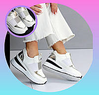 Жіночі білі снікерси на танкетці з сріблястими вставками стильні кросівки для літа