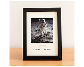 Фоторамка вертикальна для фотографій під дерево чорного кольору, 10х15 см.