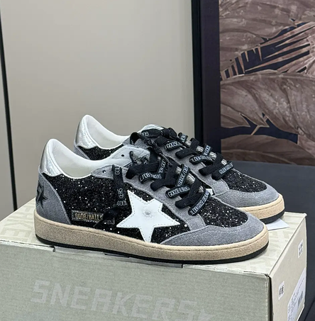 Жіночі чорні шкіряні кросівки кеди Golden Goose Super-Star з білою зіркою, фото 1