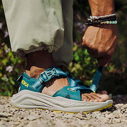 Сандалії, сланці, в'єтнамки спортивні