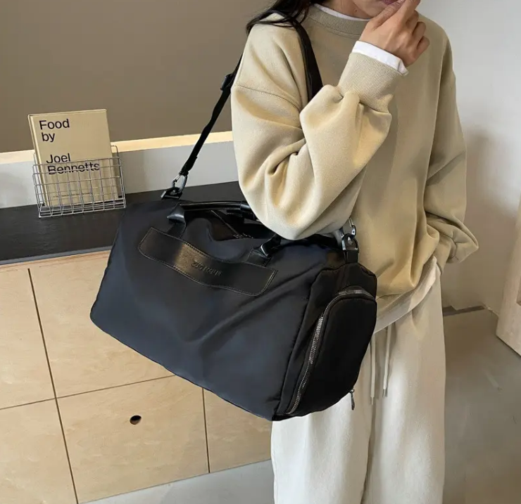 Сумка жіноча спортивна з відділенням для взуття чорна 150С, фото 1