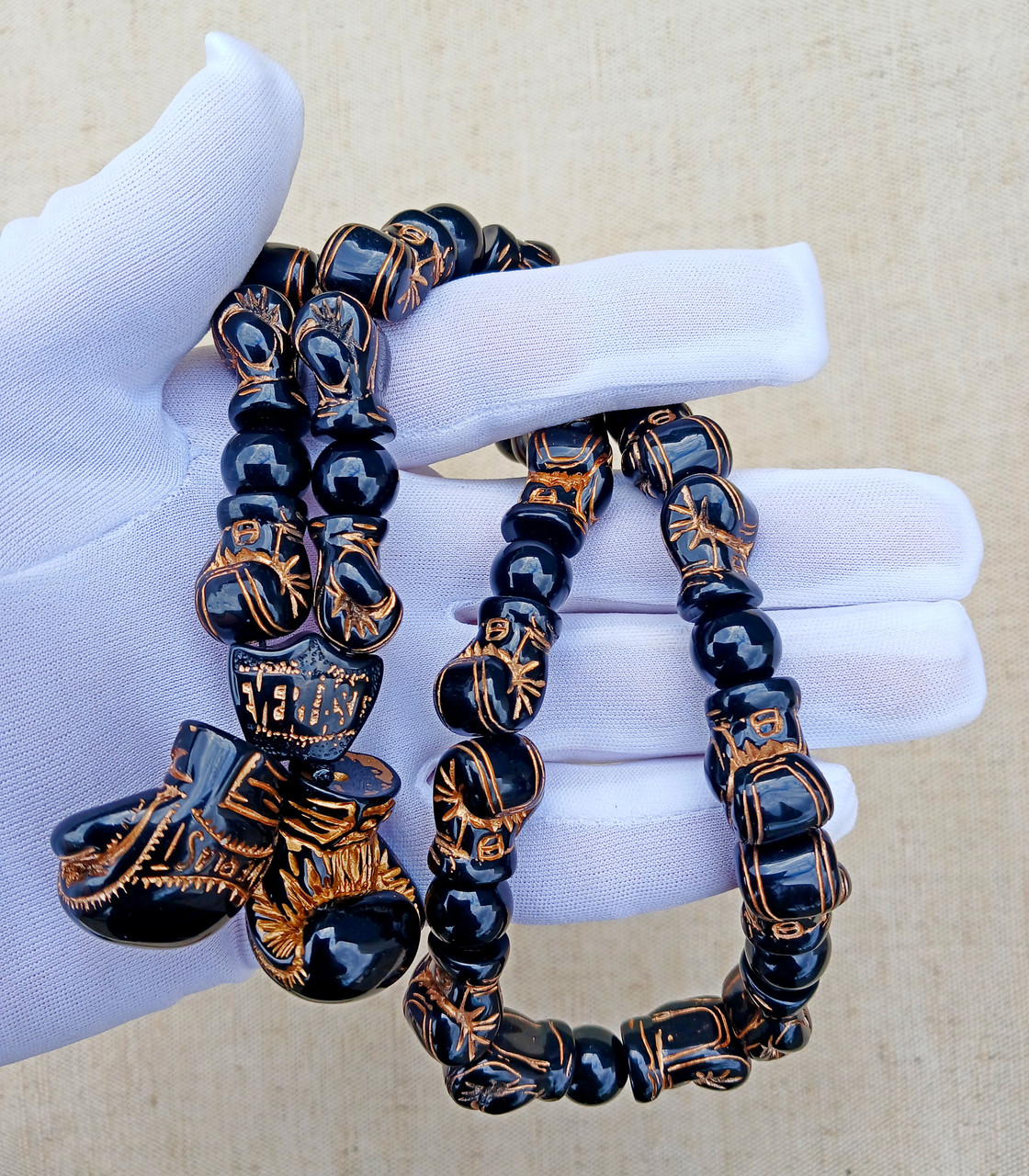 Підвіска автомобільна на дзеркало заднього виду "Боксерські рукавички", подарунок спортсмену, боксеру