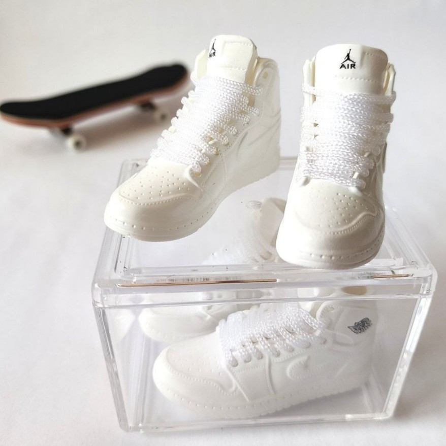 Міні взуття фінгер шузи Nike AIR Jordan у пластиковому кейсі Білий, фото 1