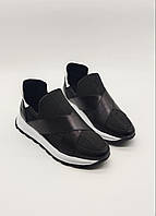 Женские кроссовки