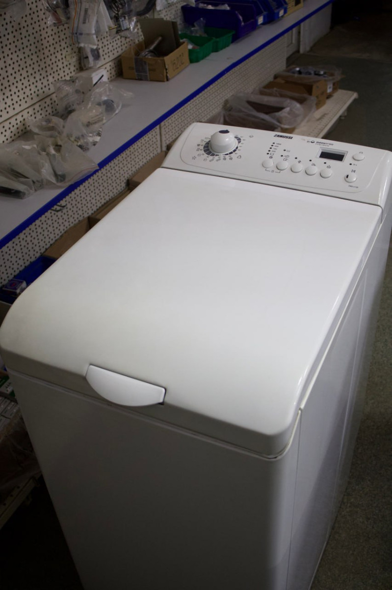 Пральна машина з вертикальним завантаженням ZANUSSI ZWQ 6100 Б/В