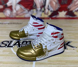 Міні взуття фінгер шузи Nike AIR Jordan у пластиковому кейсі Біло золоті