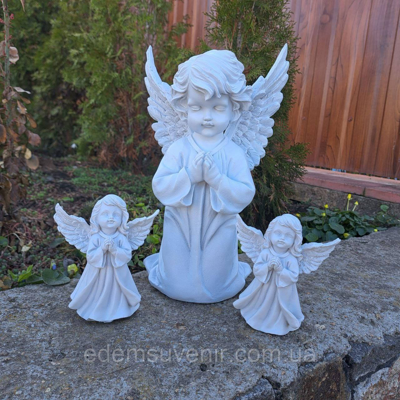 Комплект фігур Янгол молиться, сидячи на колінах, Великий, Білий колір та Янгол молиться, долоні разом, скульптура ангела на