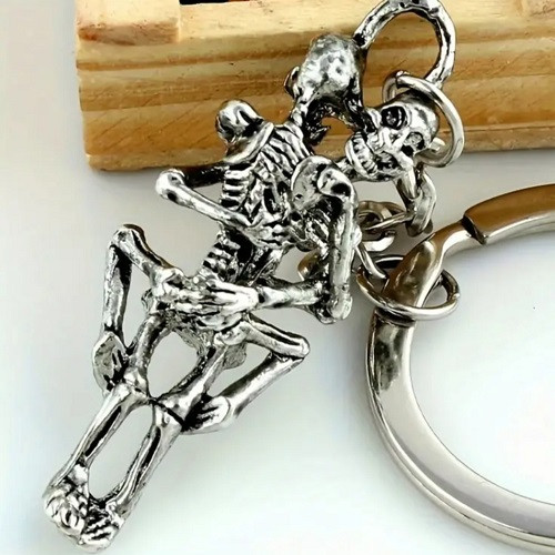 Креативний Стильний латунний кулон-брелок брелоки для ключів у стилі панк, фото 1