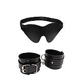 Набір для БДСМ маска та наручники Chisa Behave Luxury Fetish чорний kitty.in.ua, фото 2