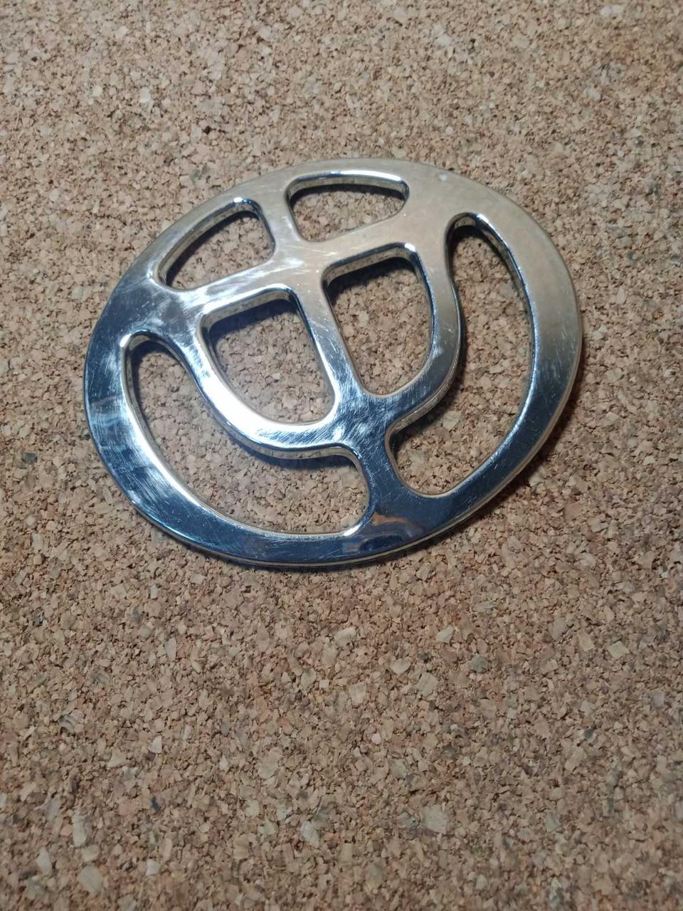 Емблема решітки радіатора передня Brilliance M2 BS4, Бриллианс М2, Брілліанс М2, фото 1