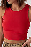 Однотонний жіночий кроп-топ з еластичної тканини червона коротка майка розмір Л, фото 5