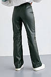 Брюки жіночі зі шкірозамінника з високою посадкою - темно-зелений цвет, S (є розміри), фото 2