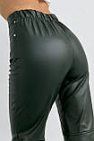 Брюки жіночі зі шкірозамінника з високою посадкою - темно-зелений цвет, S (є розміри), фото 4