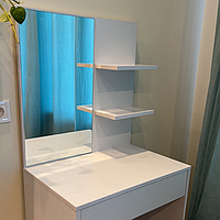 Красивий туалетний столик із дзеркалом та висувною скринькою для косметики косметичний столик, трюмо