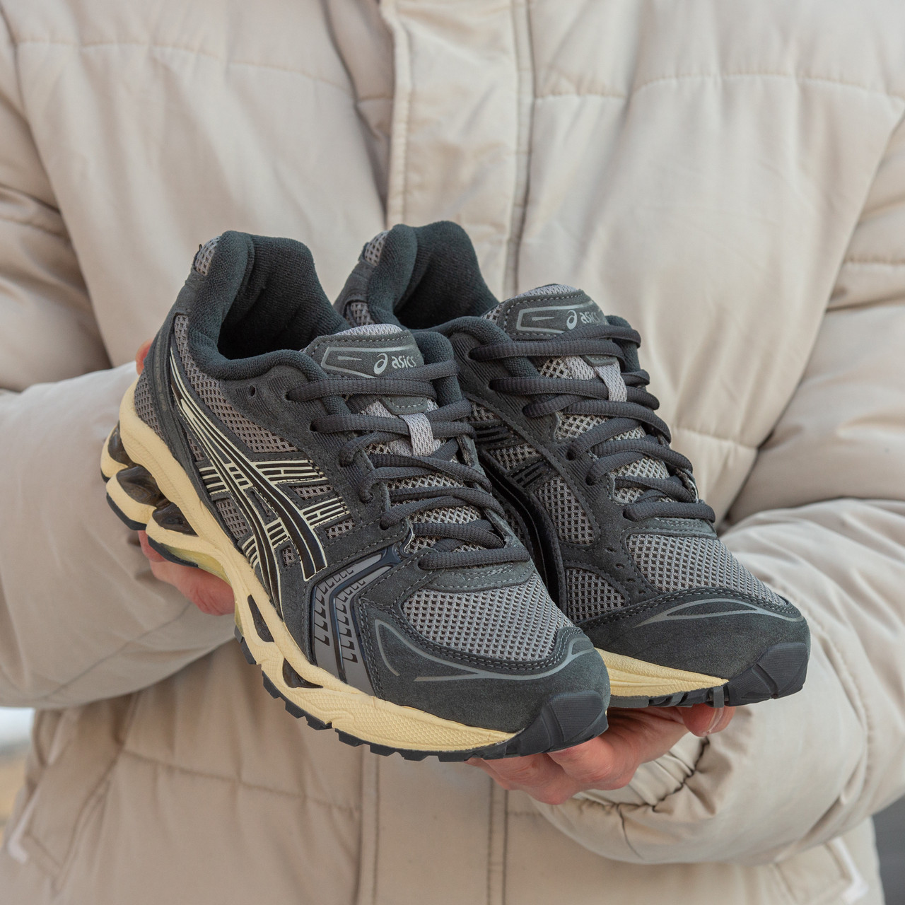Кросівки чоловічі сірі Asics Kayano 14 Suede Grafit (20338)